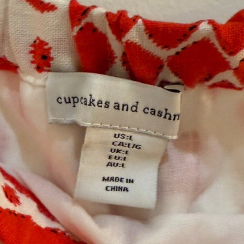 Cupcakes and Cashmere Set - Picture 4 of 4